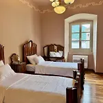 Olea Apartments In A Historic 17Th Century Palace Perast