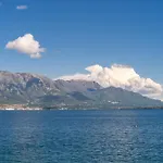 Seafront Haven Darka - Happy Rentals