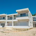 Twins Apartments