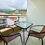 Apartmani More