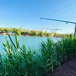 Nana - River Villa No.315