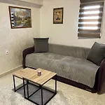 Apartment Helena Airport