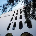 Pearl Beach Hotel & Resort
