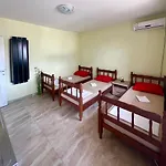 Apartmani Tina Sutomore