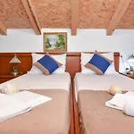 Apartments Pedja Zec