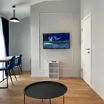 Lungomare Apartments