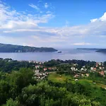 Magnificent Views Apartment