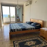 Apartment Miricle By The Sea