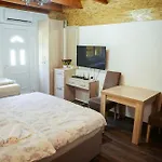 Bungalow Holiday