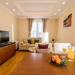 Hedera Residences - Kumbor