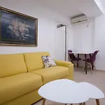 Apartments Captain'S Villa