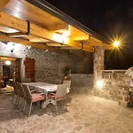 Old Stone House Villas