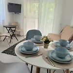 Kamelija Lux