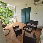 Roman Garden Apartment