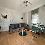 Charming Stay In Budva Center With Parking
