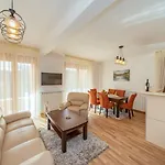 Silver Pine Apartments Kolasin