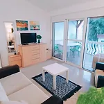 Beach Apartment With Beach Chairs N.1