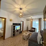 Apartmens Xhenis Lux