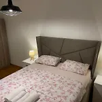 Apartmani A&B Stan