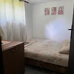 Vikendica Nina