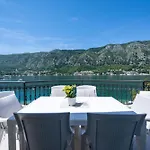 The Golden Luxury Apartments