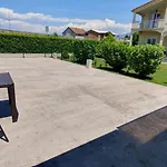 Cozzy Apartment Near The Aiport Podgorica