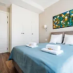 Lustica Apartments Central