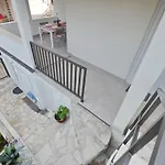 Sun Ray Apartments