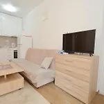 Stars Apartments