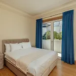 Luxurious Seafront Residence
