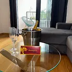 Seawolf Apartment