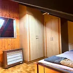 Kotorhostelito