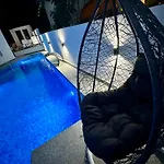 Dilan'S Apartments By The Sea