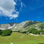 Mountain House Savin Kuk
