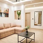Apartments N & S - Private Parking & 1 Minute To The Beach