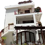 Apartments Almaja Villa