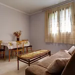 Do Re Mi Apartments