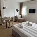 Apartments Poznanovic