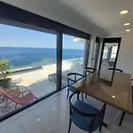 Sea Cliff Villa