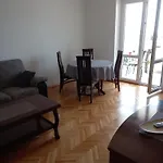 Apartman Hola