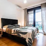 Видовые Апартаменты В Здании Manor