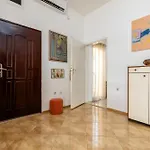 Apartment Skver Parking Included