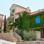 Lustica Apartments Marina