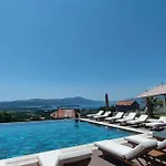 View Kavac Montenegro