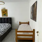 Apart-Pool Tivat