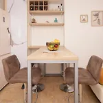 Stone Beach Family Apartment