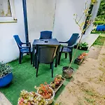 Ratac Eco Guest House