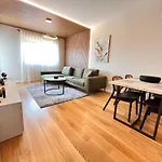 Apart 28- Luxury Suites