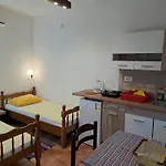 Apartments Lazarevic Sutomore