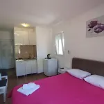 Apartments Luna